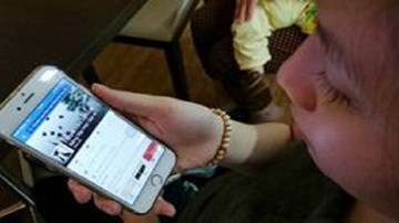 Gái mại dâm tung ảnh 'nóng', nhiệt tình mời chào khách qua Zalo