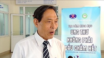 Bác sĩ nói về mối liên hệ giữa ung thư và... dự đám tang