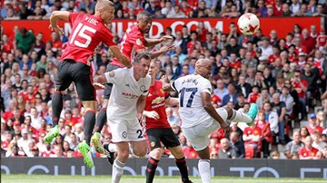 Lập siêu phẩm, Carrick tái hiện MU 2008 huy hoàng