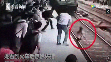 Cô gái sống sót kì diệu sau khi bị xe lửa cán do mải nghe nhạc