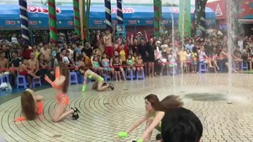 Vụ vũ công mặc bikini nhảy múa phản cảm ở Đầm Sen: Sẽ xử lý nghiêm khắc