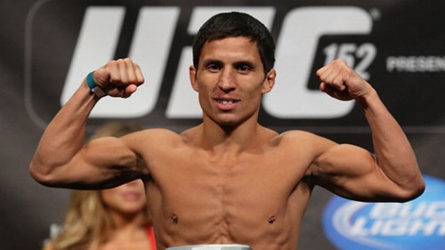 Võ sĩ gốc Việt Ben Nguyen hạ Tim Elliott chỉ 49 giây thành sao mới tại UFC