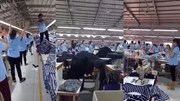 Hàng nghìn công nhân nhảy trên nền nhạc bài 'Rửa tay' gây sốt