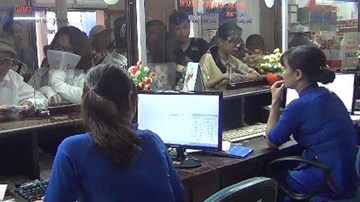 Khách hàng tố “bị đánh lừa” khi xếp hàng mua 8000 vé tàu giá 10.000 đồng