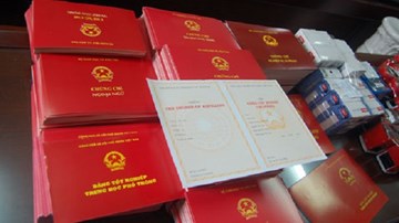 Những con số giật mình trong đường dây làm giấy tờ giả tại Hà Nội