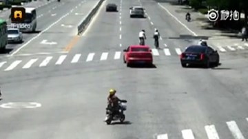 Ấm lòng trước hành động đẹp của một tài xế với người đi đường