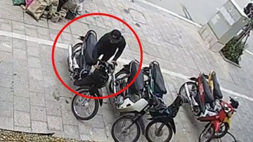 Bẻ khóa trộm xe chỉ trong 3 giây ngay giữa phố