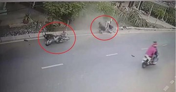 Cô gái phóng xe máy truy đuổi, tông 2 tên cướp ngã như phim hành động