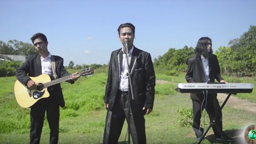 Tài Smile 'khuynh đảo' cộng đồng mạng với điệu hò 'Lạc trôi'