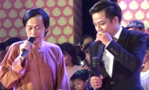 Nghệ sĩ Hoài Linh bị khán giả ném đá trên sân khấu
