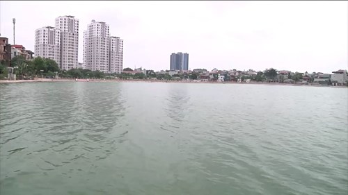 Hà Nội: Người dân bị cô lập giữa “ốc đảo”