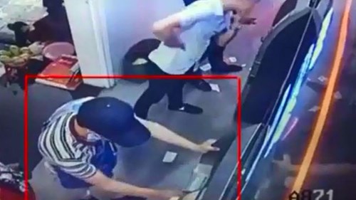 Bộ Công an cảnh báo tình trạng dùng thẻ ngân hàng giả để trục lợi