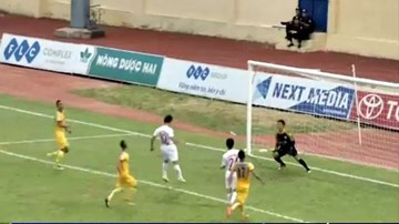 Xem lại pha bỏ lỡ khó tin của Công Phượng trên sân Thanh Hóa
