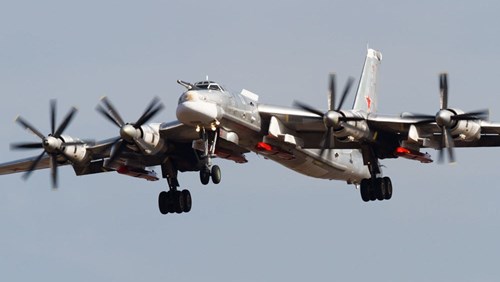 Xem chiến cơ Nga phóng tên lửa hành trình mới nhất diệt IS