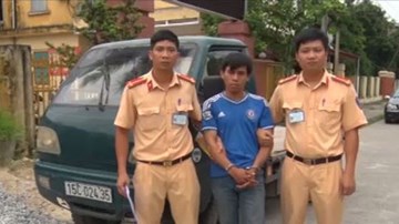 Tên trộm ôtô bị bại lộ vì vi phạm luật giao thông