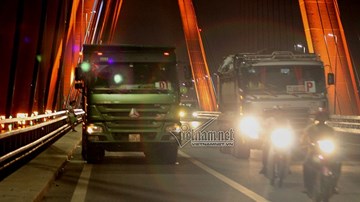 Vạch mặt thủ phạm vãi đất sỏi giữa đêm trên cầu Nhật Tân