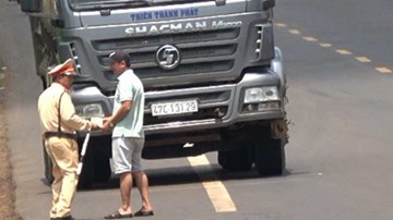 CSGT kiểm tra chớp nhoáng trong 10 giây