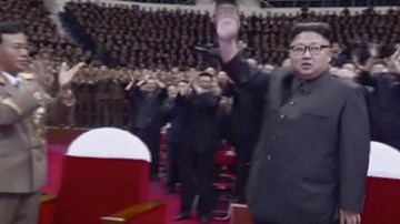 Ông Kim Jong-un dự chương trình ca nhạc mừng phóng tên lửa thành công