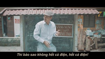 Trung ruồi lại gây sốt với clip mới 