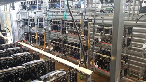 Bên trong mỏ đào Bitcoin cá nhân 2 tỷ đồng tại Việt Nam