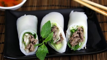 Phở cuốn Việt Nam tuyệt ngon, gây 'sốt' trên đất Mỹ