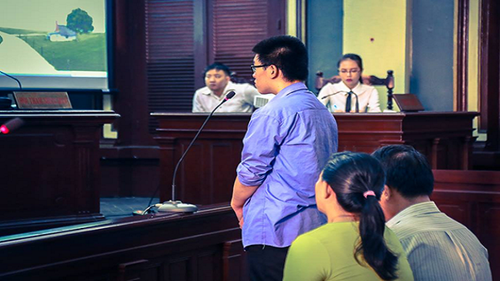 Nam sinh giết bạn, bỏ xác trong thùng xốp lĩnh án 12 năm tù