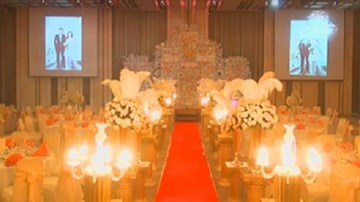 Tiệc cưới tiền tỷ của chồng cũ Phi Thanh Vân và vợ 3 toàn 