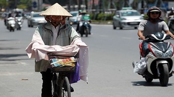 Cuối tuần, miền Trung nắng nóng, miền Bắc mưa dông
