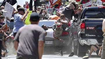 Ô tô lao thẳng vào đám đông đang biểu tình tại Mỹ, ít nhất 1 người chết