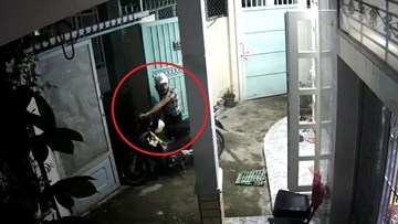 Trộm xe máy còn 'lịch sự' đóng cổng giúp chủ nhà