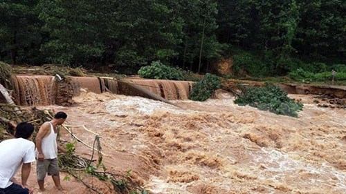 Quảng Ninh: Nhiều xã miền núi bị chia cắt do mưa lũ