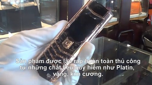 Chiếc điện thoại giá gần 1 tỷ đồng ở Hà Nội có gì đặc biệt?