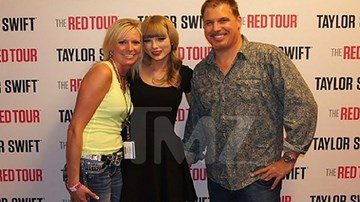 Taylor Swift chỉ nhận 1 USD tiền bồi thường sau khi thắng vụ kiện bị sàm sỡ