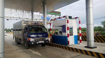 BOT quốc lộ 6: Điển hình của biến tướng 'tráng men' để thu tiền