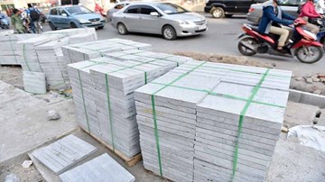 Hà Nội lát vỉa hè bằng đá truyền thống tuổi thọ 70 năm