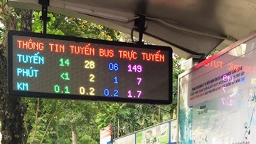 Trải nghiệm tại trạm xe bus thông minh đầu tiên ở TP.HCM
