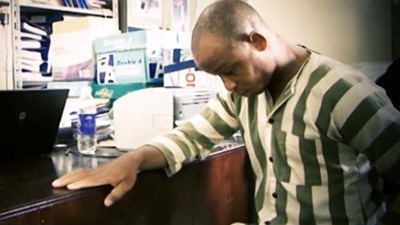 Cả tin trai tây trên mạng bị lừa hàng trăm triệu đồng