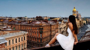Độc đáo du lịch trên mái nhà tại St.Petersburg, Nga
