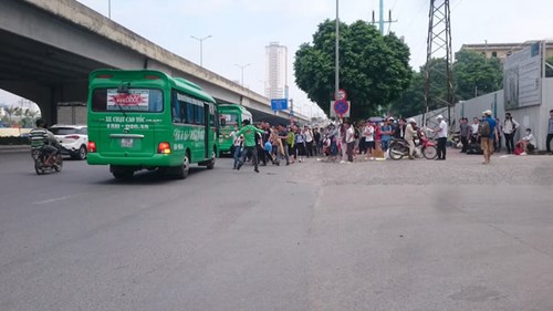 Hà Nội: Xe khách tiếp tục đón trả khách trái phép dịp nghỉ lễ