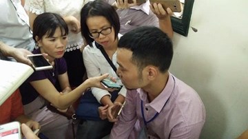 Ông lão U80 hiếp dâm bé 3 tuổi: Không dám cho con về quê vì ký ức kinh sợ