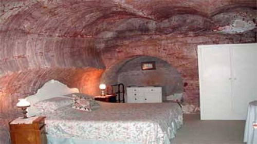 Nắng 50°C thiêu đốt, dân đào cả thành phố ngầm dưới lòng đất để tránh nóng