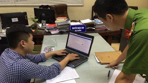 Tung tin “chặt đầu” ở Royal City, sinh viên bị triệu tập