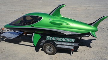 Máy bay phản lực dưới nước Seabreacher