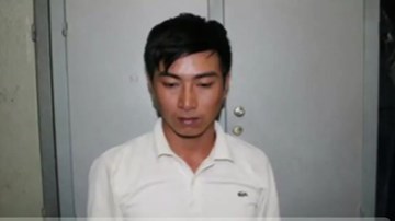 Nghịch tử đánh đập, hạ nhục vì nghi mẹ ngoại tình