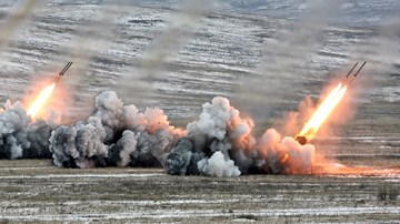 Pháo phản lực phóng loạt TOS-1 không có đối thủ trên thế giới