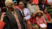 Tận mắt chứng kiến lễ 'dựng người chết sống dậy' ở Indonesia
