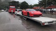 Choáng với dân chơi Campuchia dùng Toyota Sienna kéo Ferrari 458 Italia