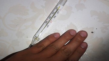 Nền nhà nóng bất thường ở Thanh Hóa khiến chủ nhà hốt hoảng