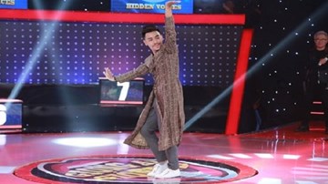 ‘Nổi da gà’ với giọng hát y hệt Hồ Ngọc Hà của hotboy lai