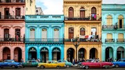 Sức quyến rũ của La Habana, nơi hiếm hoi con người vẫn ngẩng đầu khi đi lại